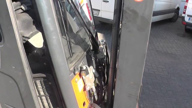 D3532 = 3.000 kg used Linde H30D diesel forklift from 2007