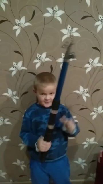 в кожаных штанах
