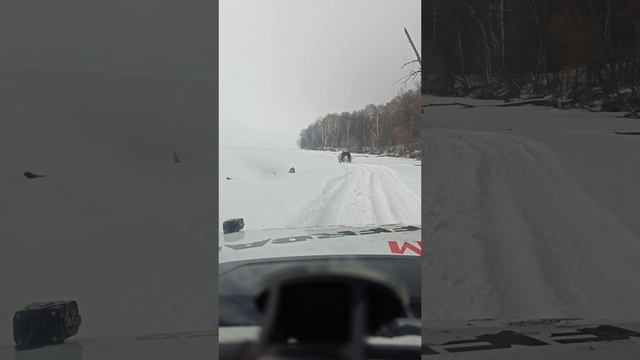 по морю