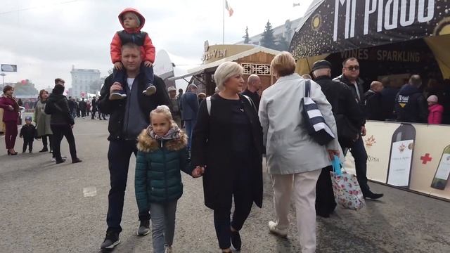 Кишинев  День Вина. Chișinău Ziua vinului