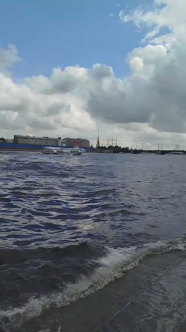 Хмурый город на Неве. Июль 2024