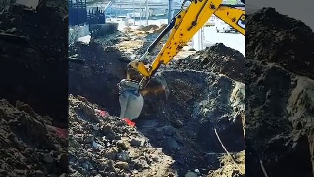Экскаватор погрузчик JCB 3cx