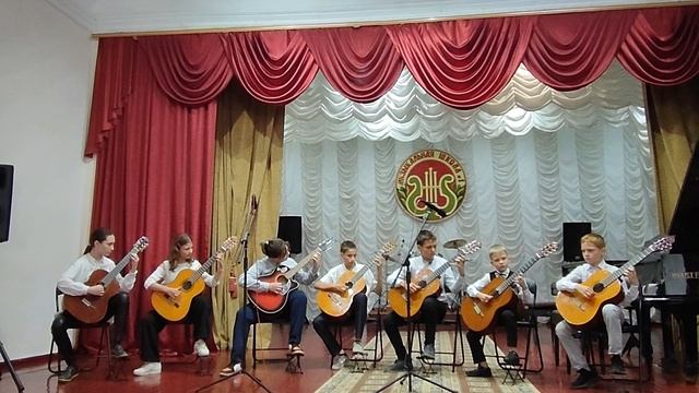 CORRAMOS, CORRAMOS"