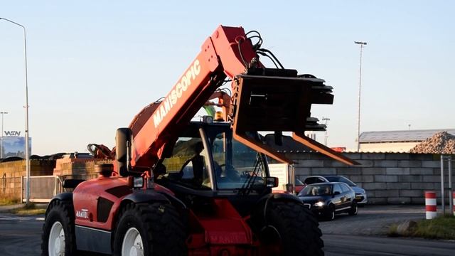 DA62 Manitou MLT730-120LS Powershift; year 2002