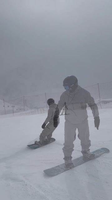 Немного катки вам в ленту 🏂