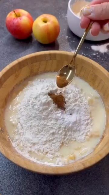 яблочные оладьи 😋