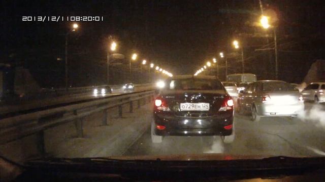 отвалилось колесо у трактора