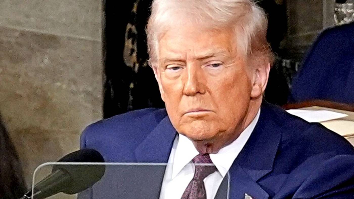 Трамп заявил о возобновлении передачи разведданных Украине