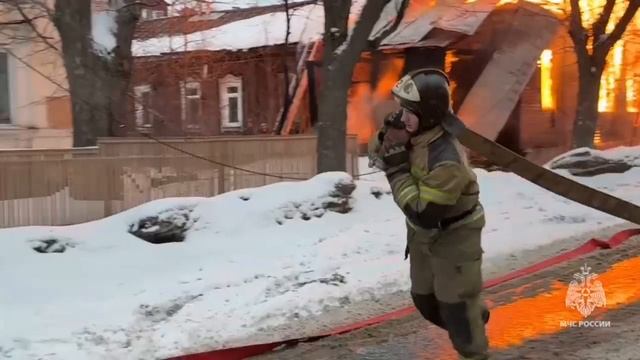 Четыре жизни спасены на пожаре в Уфе: подробности от МЧС