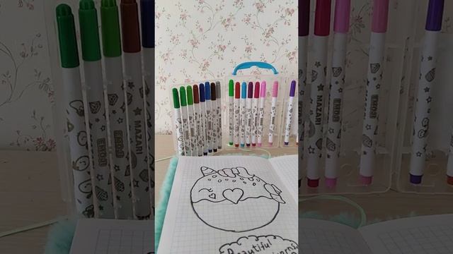Милый единорожный пончик