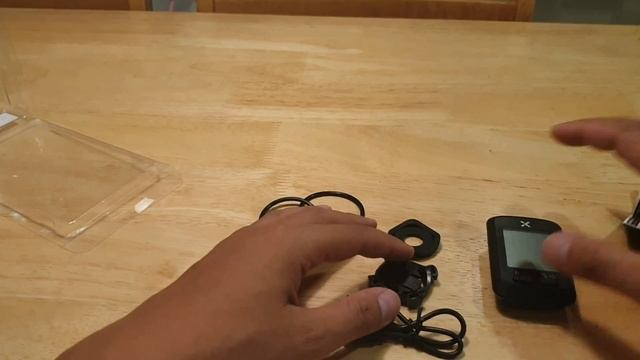 Unboxing XOSS G+ Cyclocomp or Bike Computer GPS Murah (Speedometer Sepeda)