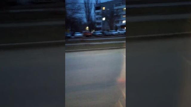 вечерний город и транспорт