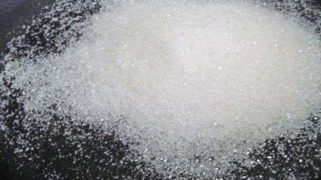 Апельсиновый десерт с карамельной цедрой