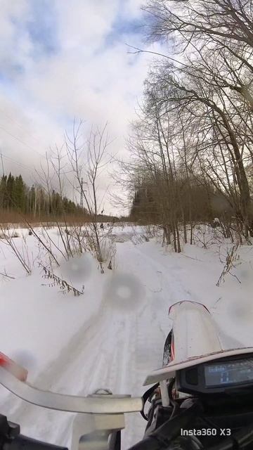 Катаемся по "воде" #snowbike