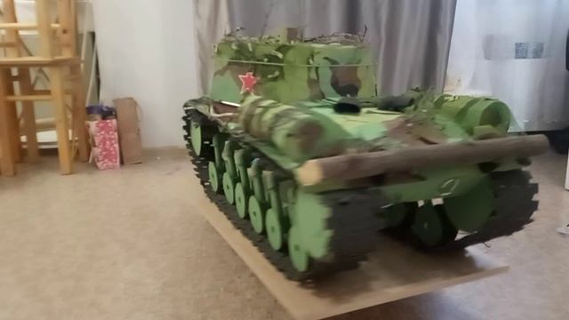 СУ-152 из картона.
Итоговый внешний вид