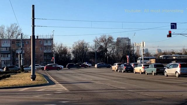Road police with yelp siren