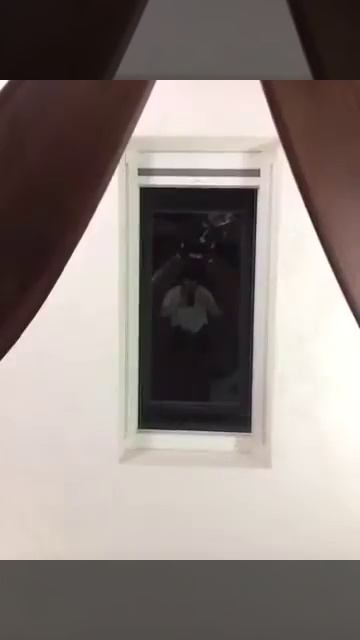 Duette skylift for skylight windows