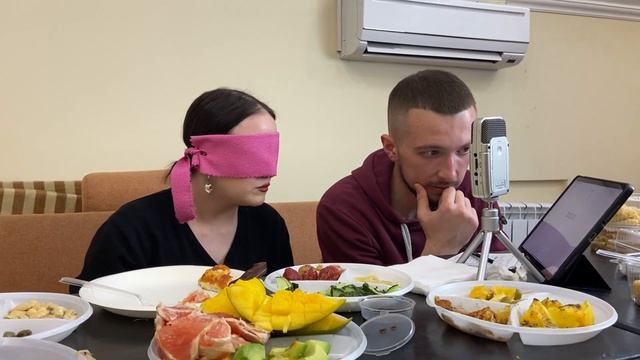 СЛЕПОЙ ДЕГУСТАТОР! Отгадай Блюдо по Вкусу!