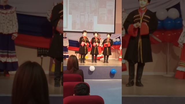 "Мой дед казак" - муз. и ст. А. Никольского