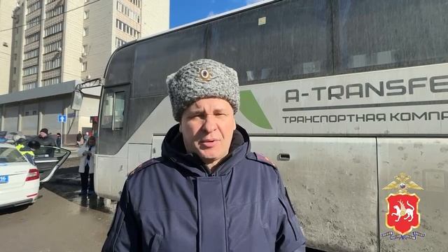 Полицией Татарстана по факту наезда машины на людей на остановке в Казани возбуждено уголовное дело