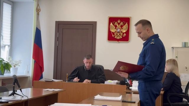 Прокурор запросил для главы Ачинского района 11 лет колонии