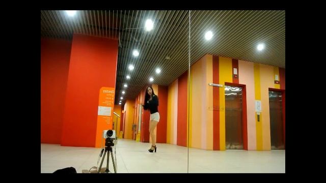 AOA mini skirt solo dance cover by Muse