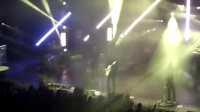 Queens Of The Stone Age - Paper Machete at Le Théâtre Antique de Fourvière, Lyon, France, 04/07/202