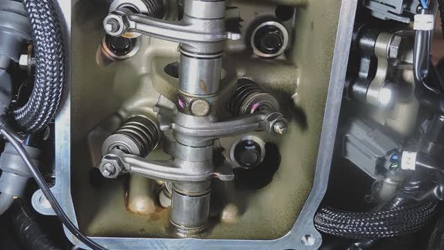 Регулировка клапанов лодочного мотора Tohatsu MFS 9.9 - 20E.