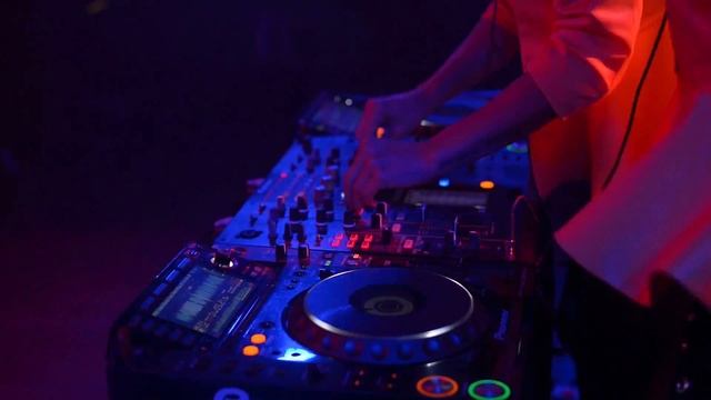 «Дыхание ночи»: Dj Twins Project в «Максимилианс» Уфа, 8 сентября 2017