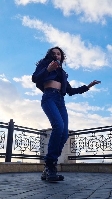 IT HITS ME LIKE AN EARTHQUAKE😏🏞 #JISOO #AMORTAGE #EARTHQUAKE #지수