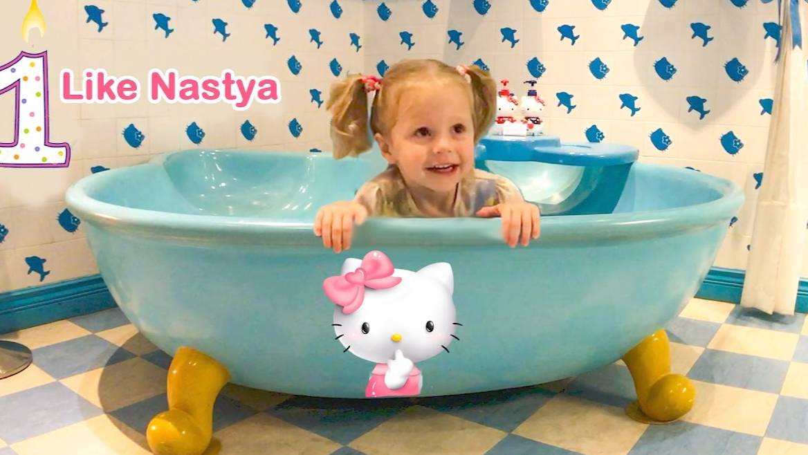 ЛАЙК НАСТЯ В ГОТСЯХ У ХЕЛЛОУ КИТИ НА ИГРОВОЙ ПЛОЩАДКЕ