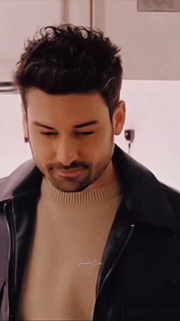 Восхищён ею но не показывает 😍