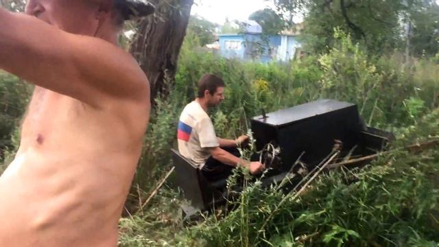 Тульский умелец собрал мини бульдозер