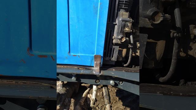 Подготовка погрузчика ПКУ-0,9 к работе/Preparing the loader PKU-0.9 for work