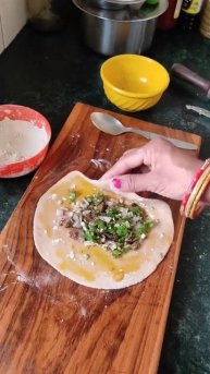 Acchar ka paratha banana seekhe bhot hi tasty aur assan recipe😋 #paratha #shorts #streetfood