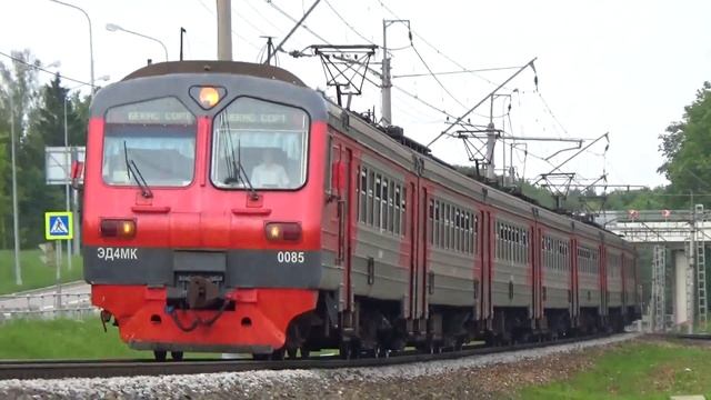 Электропоезд ЭД4МК-0085 с рейсом "Москва Киевская - Бекасово Сортировочное"