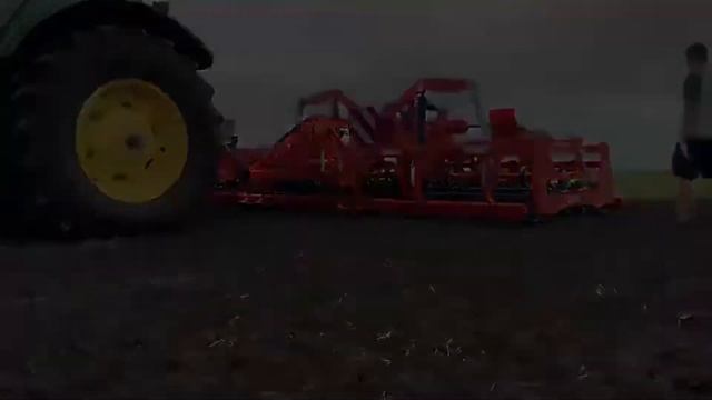 Культиватор планировщик Ozduman Vibcom 6000 и трактор John Deere 7930