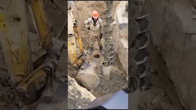 Устройство буронабивных свай. Услуги бурения тел. +7 (985) 185-77-77.
