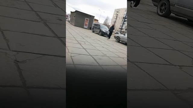 Дворы утреннего Искровского проспекта