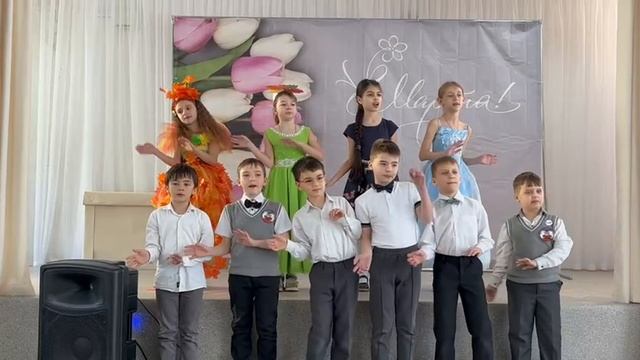 Выступление 3 класса МБОУ "Залесская школа" на празднике 8 Марта!