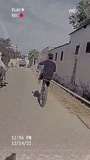 wheeling in fat bike 💥 // #shorts #trending #viral #cycle