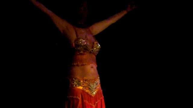 Belly Dancing 056.MPG