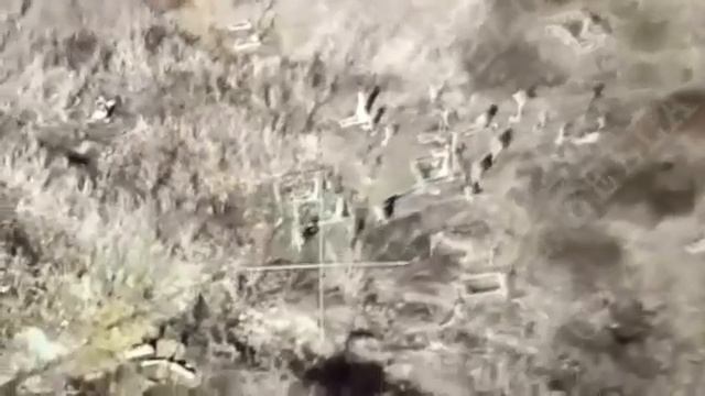 Эксклюзивные кадры! Бойцы ВСУ бегут от бесстрашных воинов 30 полка, наступающих в направлении н.п...