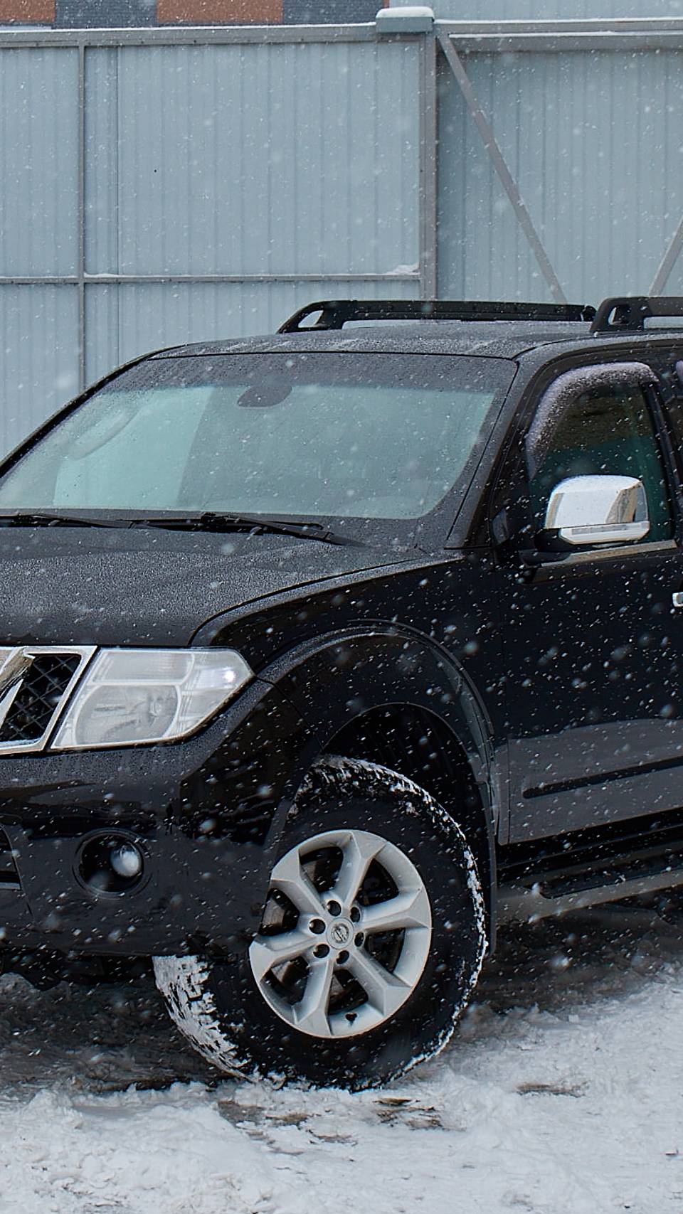 Обзор на Nissan Pathfinder Внедорожник 2.5 dCi Turbo АТ AWD 2012г