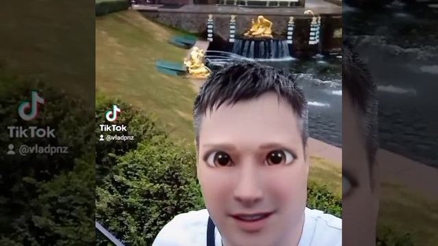Прогулка по Петергофу: роскошь фонтанов и дворцов