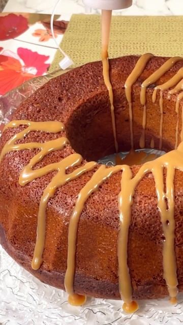 كيك التمر بصوص الكراميل الاقتصادي #cakerecipe #datescake #shorts