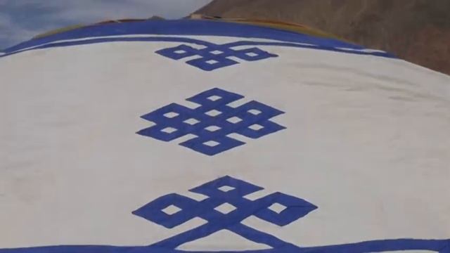 Монголия. Собираем юрту. Боремся. Поём. Живем.