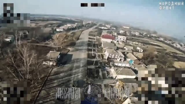 🪖Курское направление.  Наш оператор FPV ликвидирует очередного гонщика у знаменитой пятерочки в ...