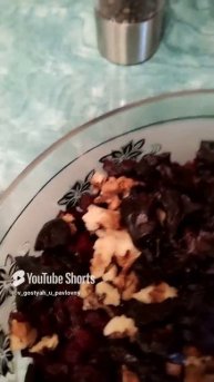 Вкусный и полезный салат из свёклы.