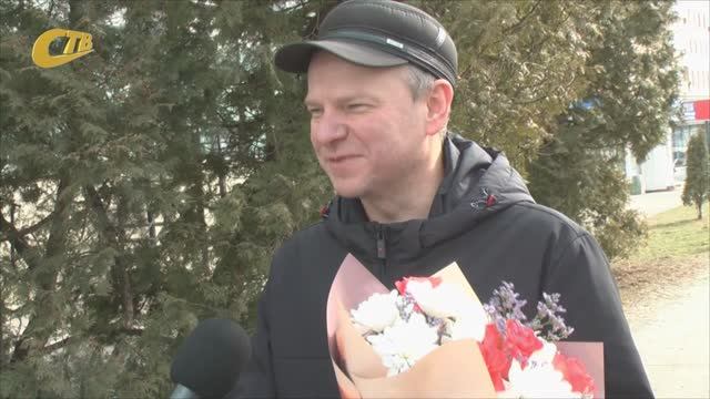 БЛИЦ-ОПРОС. МНЕНИЕ ЖЕЛЕЗНОГОРЦЕВ ПО ПОВОДУ ЛУЧШЕГО ПОДАРКА НА 8 МАРТА
